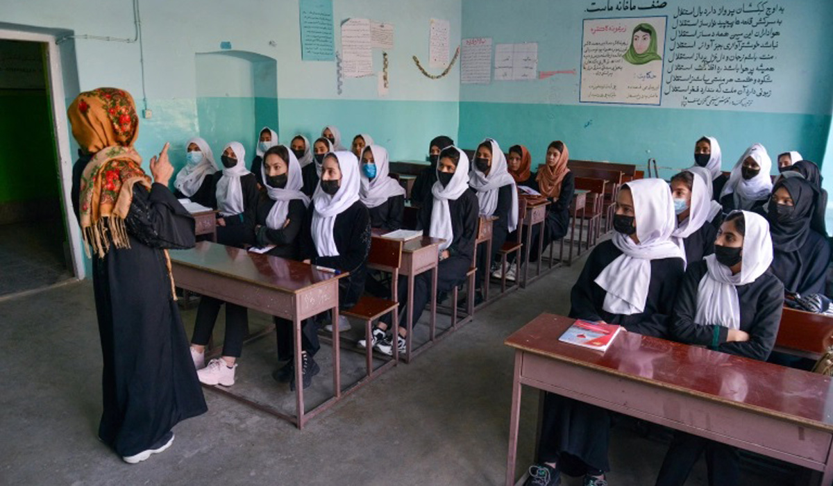 Girls' schools in Afghanistan ordered to shut just hours after reopening